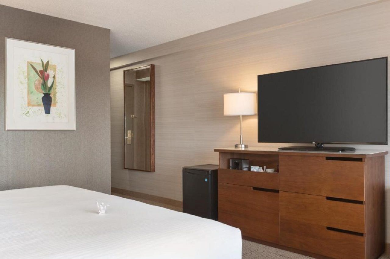 Coast Edmonton Plaza Hotel By Apa Екстер'єр фото